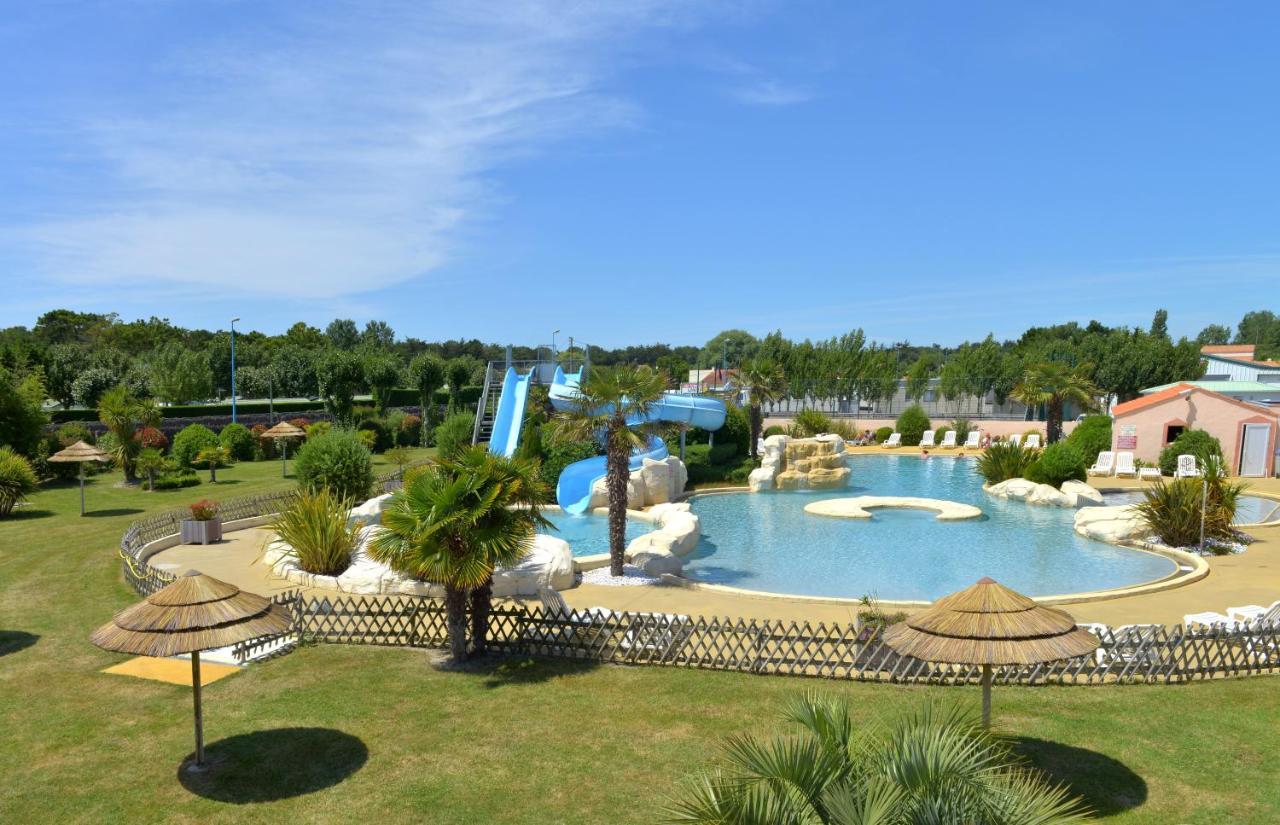 Camping Les Places Dorees 생장드몽 외부 사진