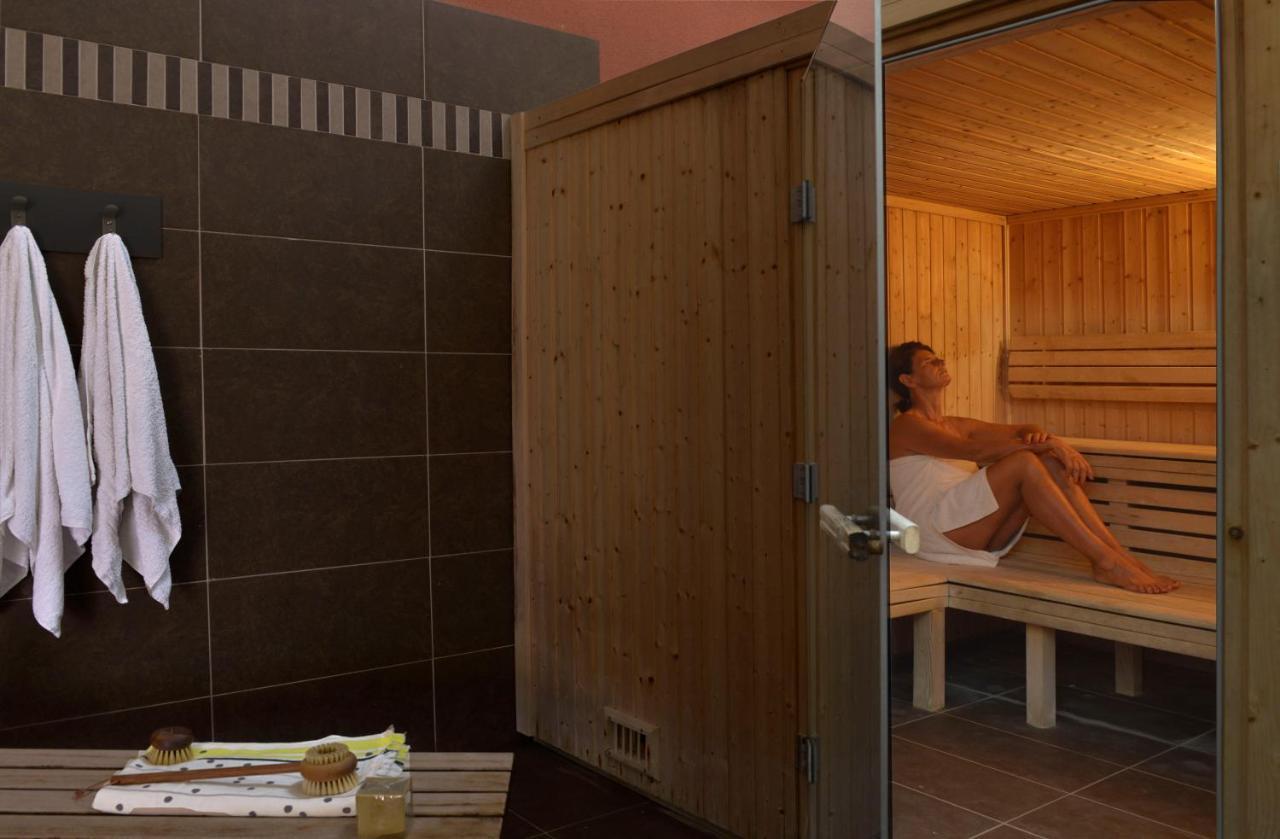 Camping Les Places Dorees 생장드몽 외부 사진